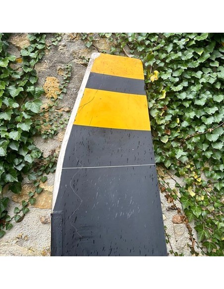Extrémité jaune et noire de la pale d'hélice