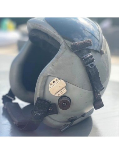 Casque de pilote de chasse avec visière et jugulaire